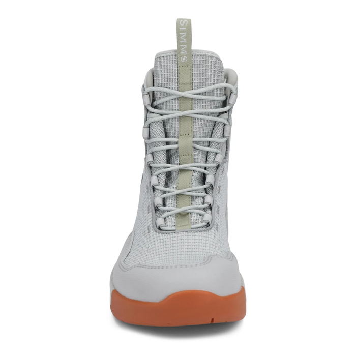 Simms Flats Sneaker - Men's fishing shoe in light gray with a breathable mesh upper, secure lacing system, and gum rubber sole designed for traction on wet surfaces.