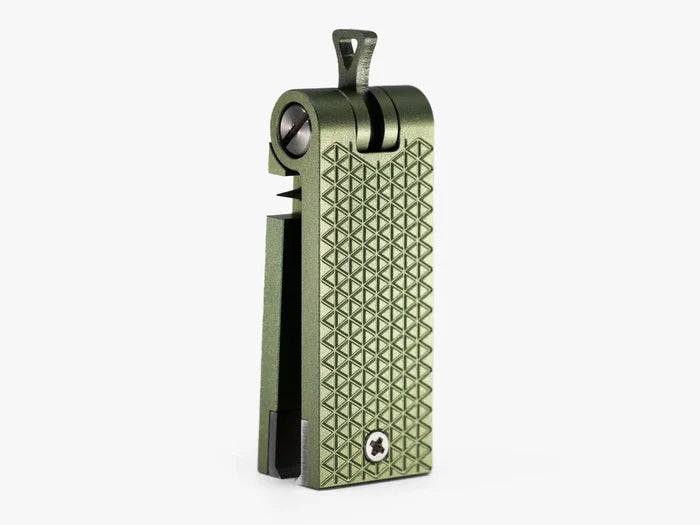 Yakoda Nippers New fishing tool with textured green metal body designed for cutting fishing line and light tackle with precision and durability.